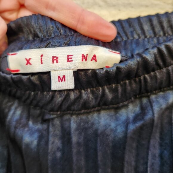 XiRena Black Pleated Sienna Skirt - Picture 4 of 5